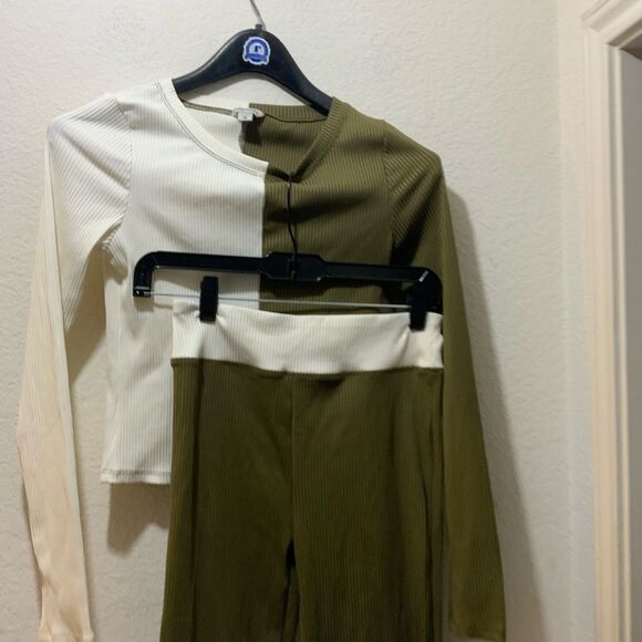 NWT Girl's Habitual Girl Ribbed Knit 2pc Set size 16 - Picture 3 of 12